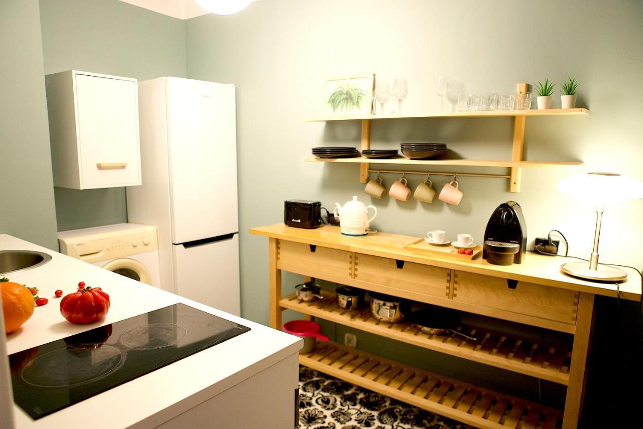 Cinema Apartment Kinowa Varşova Dış mekan fotoğraf