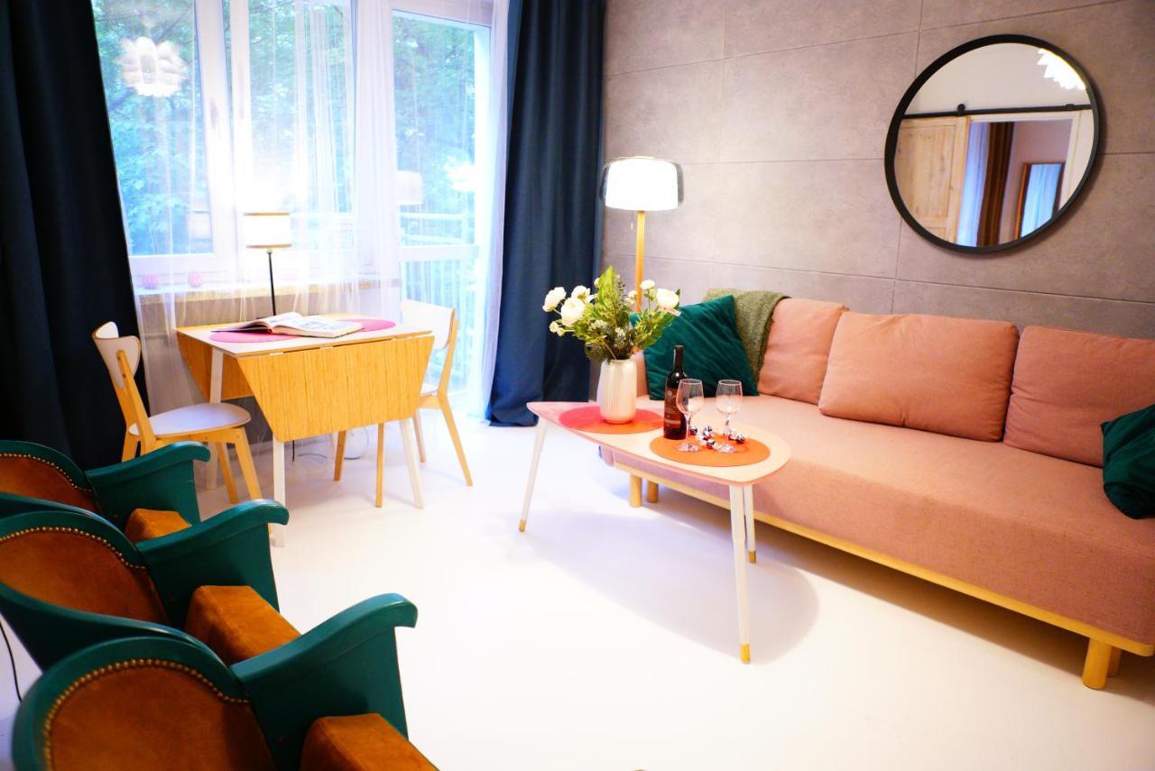 Cinema Apartment Kinowa Varşova Dış mekan fotoğraf
