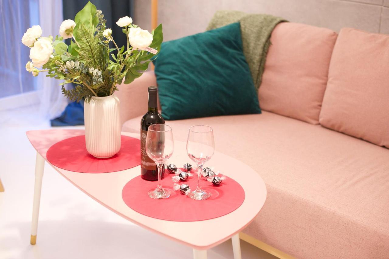 Cinema Apartment Kinowa Varşova Dış mekan fotoğraf